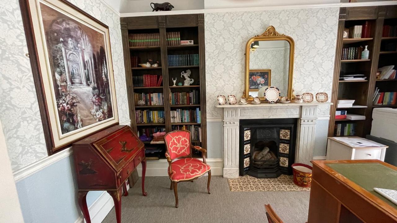 Yorke Lodge Bed And Breakfast Canterbury Exterior photo